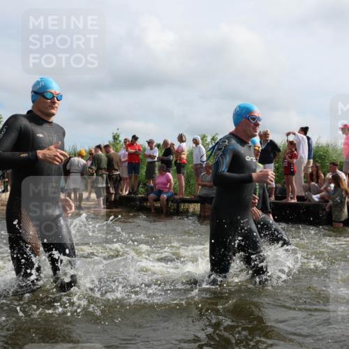 21.06.2026 - Viking Triathlon Michael Strokosch http://msf.ph/oto/9821399 21.06.2026 10:06:27 Schwimmen 56, 72, 85, 184, 188, 212, 274, 312, 415, 489, 522, 533, 539, 577, 603 meine-sportfotos.de