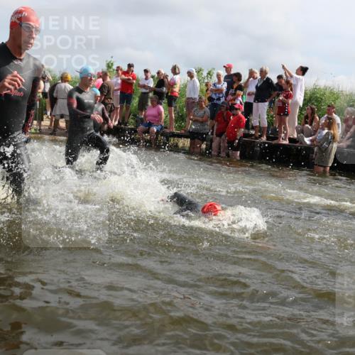 21.06.2026 - Viking Triathlon Michael Strokosch http://msf.ph/oto/9821436 21.06.2026 10:06:50 Schwimmen 54, 166, 245, 310, 429, 444, 449, 464, 495, 609, 615, 618, 638, 641, 668 meine-sportfotos.de