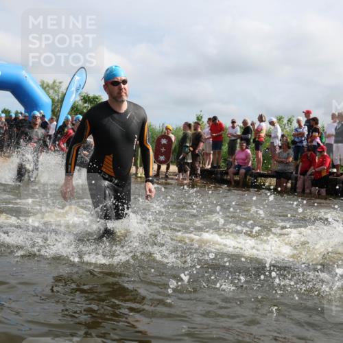 21.06.2026 - Viking Triathlon Michael Strokosch http://msf.ph/oto/9821459 21.06.2026 10:07:04 Schwimmen 37, 60, 69, 94, 123, 135, 289, 307, 314, 329, 345, 369, 470, 523, 555 meine-sportfotos.de