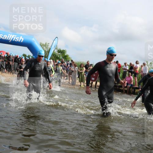 21.06.2026 - Viking Triathlon Michael Strokosch http://msf.ph/oto/9821475 21.06.2026 10:07:13 Schwimmen 37, 69, 116, 135, 289, 307, 329, 369, 390, 470, 483, 523, 555, 574, 662 meine-sportfotos.de
