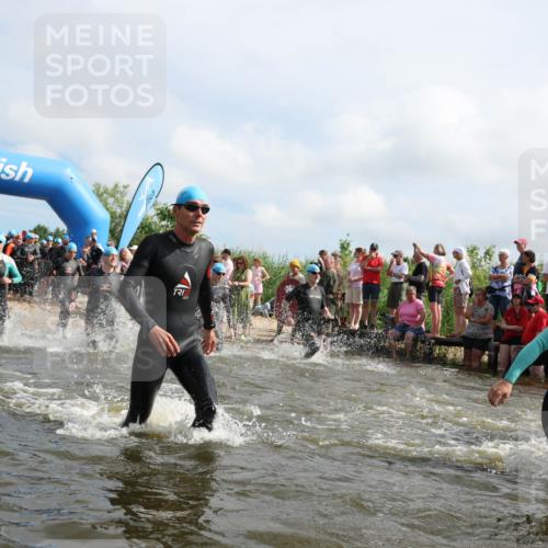 21.06.2026 - Viking Triathlon Michael Strokosch http://msf.ph/oto/9821553 21.06.2026 10:07:54 Schwimmen 57, 81, 97, 124, 178, 217, 257, 295, 298, 388, 413, 494, 534, 622, 630, 635 meine-sportfotos.de