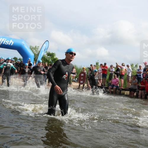 21.06.2026 - Viking Triathlon Michael Strokosch http://msf.ph/oto/9821554 21.06.2026 10:07:55 Schwimmen 57, 97, 124, 178, 217, 257, 295, 298, 388, 413, 494, 534, 622, 630, 635 meine-sportfotos.de