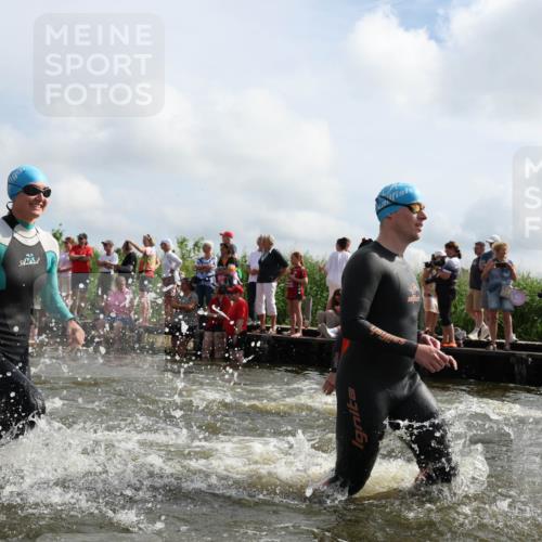 21.06.2026 - Viking Triathlon Michael Strokosch http://msf.ph/oto/9821563 21.06.2026 10:07:58 Schwimmen 57, 97, 124, 178, 217, 257, 295, 298, 388, 413, 494, 534, 622, 630, 635 meine-sportfotos.de