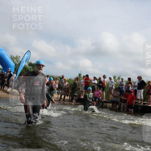 21.06.2026 - Viking Triathlon Michael Strokosch http://msf.ph/oto/9821585 21.06.2026 10:08:07 Schwimmen 57, 59, 71, 172, 178, 182, 257, 382, 424, 427, 433, 534, 607, 635, 642 meine-sportfotos.de