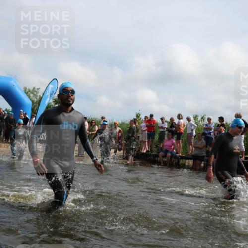 21.06.2026 - Viking Triathlon Michael Strokosch http://msf.ph/oto/9821591 21.06.2026 10:08:10 Schwimmen 59, 71, 101, 172, 182, 283, 335, 382, 421, 424, 427, 433, 434, 607, 642 meine-sportfotos.de