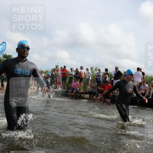 21.06.2026 - Viking Triathlon Michael Strokosch http://msf.ph/oto/9821592 21.06.2026 10:08:11 Schwimmen 59, 71, 101, 172, 182, 283, 335, 382, 421, 424, 427, 433, 434, 607, 642 meine-sportfotos.de