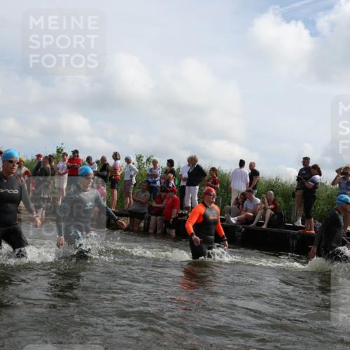 21.06.2026 - Viking Triathlon Michael Strokosch http://msf.ph/oto/9821599 21.06.2026 10:08:14 Schwimmen 59, 101, 172, 182, 223, 250, 283, 335, 382, 416, 421, 427, 433, 434, 463, 564, 642 meine-sportfotos.de