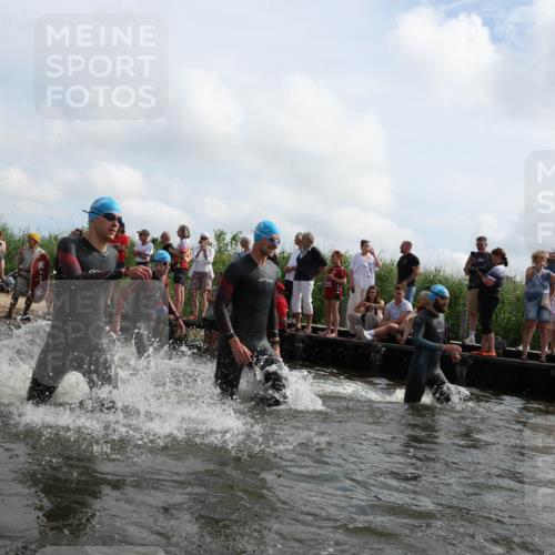 21.06.2026 - Viking Triathlon Michael Strokosch http://msf.ph/oto/9821619 21.06.2026 10:08:28 Schwimmen 48, 133, 168, 192, 222, 317, 354, 375, 571, 613 meine-sportfotos.de