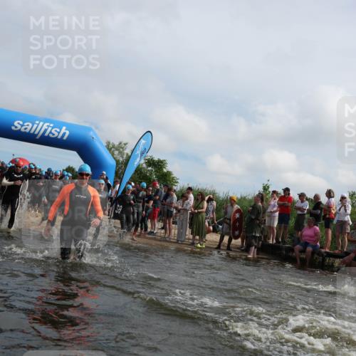 21.06.2026 - Viking Triathlon Michael Strokosch http://msf.ph/oto/9821620 21.06.2026 10:08:29 Schwimmen 48, 133, 168, 192, 222, 317, 354, 375, 376, 571, 613 meine-sportfotos.de
