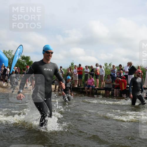 21.06.2026 - Viking Triathlon Michael Strokosch http://msf.ph/oto/9821638 21.06.2026 10:08:39 Schwimmen 48, 75, 92, 105, 203, 207, 254, 317, 322, 324, 365, 376, 409, 549, 571, 629 meine-sportfotos.de