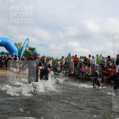 21.06.2026 - Viking Triathlon Michael Strokosch http://msf.ph/oto/9821642 21.06.2026 10:08:42 Schwimmen 75, 92, 105, 203, 207, 254, 322, 324, 365, 376, 409, 476, 549, 629, 661 meine-sportfotos.de