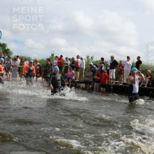 21.06.2026 - Viking Triathlon Michael Strokosch http://msf.ph/oto/9821676 21.06.2026 10:08:56 Schwimmen 40, 106, 139, 181, 196, 224, 237, 252, 272, 344, 362, 389, 509, 566 meine-sportfotos.de