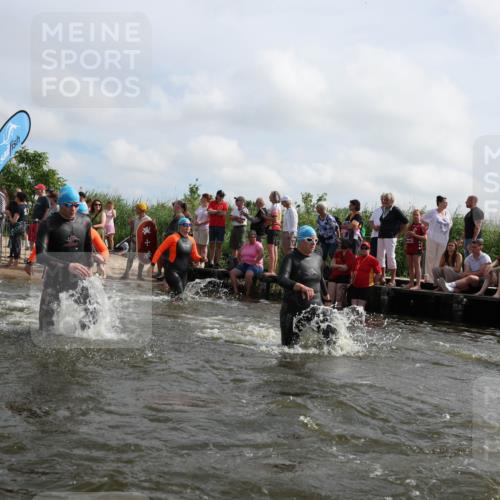21.06.2026 - Viking Triathlon Michael Strokosch http://msf.ph/oto/9821677 21.06.2026 10:08:57 Schwimmen 40, 106, 139, 181, 196, 224, 237, 252, 272, 344, 362, 389, 509, 566 meine-sportfotos.de