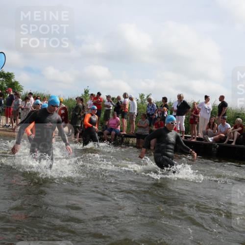 21.06.2026 - Viking Triathlon Michael Strokosch http://msf.ph/oto/9821678 21.06.2026 10:08:57 Schwimmen 40, 106, 139, 181, 196, 224, 237, 252, 272, 344, 362, 389, 509, 566 meine-sportfotos.de