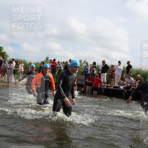 21.06.2026 - Viking Triathlon Michael Strokosch http://msf.ph/oto/9821681 21.06.2026 10:08:58 Schwimmen 40, 106, 139, 181, 196, 224, 237, 252, 272, 344, 362, 389, 509, 566 meine-sportfotos.de