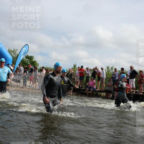 21.06.2026 - Viking Triathlon Michael Strokosch http://msf.ph/oto/9821692 21.06.2026 10:09:02 Schwimmen 40, 70, 77, 106, 139, 181, 237, 252, 344, 362, 509, 542, 631, 652 meine-sportfotos.de