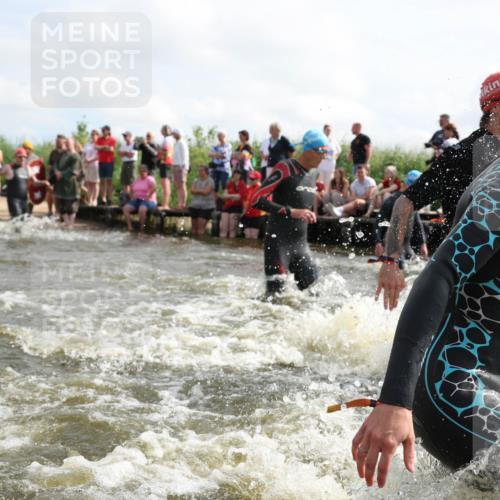 21.06.2026 - Viking Triathlon Michael Strokosch http://msf.ph/oto/9821715 21.06.2026 10:09:10 Schwimmen 70, 77, 127, 155, 347, 385, 431, 502, 504, 529, 542, 631, 639, 652, 670 meine-sportfotos.de