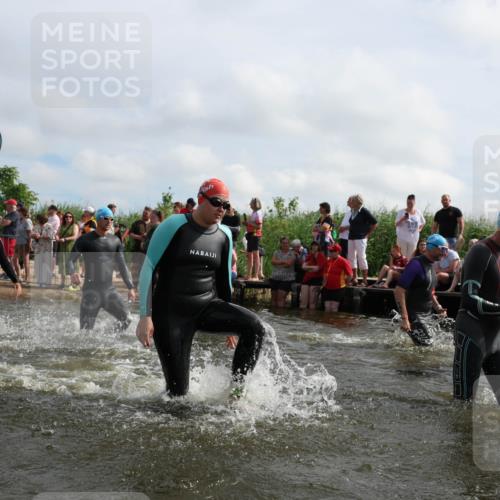 21.06.2026 - Viking Triathlon Michael Strokosch http://msf.ph/oto/9821743 21.06.2026 10:09:23 Schwimmen 52, 61, 127, 141, 309, 385, 439, 504, 512, 529, 532, 538, 561, 646, 670 meine-sportfotos.de