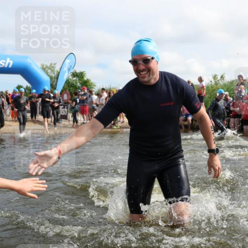 21.06.2026 - Viking Triathlon Michael Strokosch http://msf.ph/oto/9821758 21.06.2026 10:09:29 Schwimmen 52, 61, 174, 305, 309, 357, 417, 439, 491, 512, 557 meine-sportfotos.de
