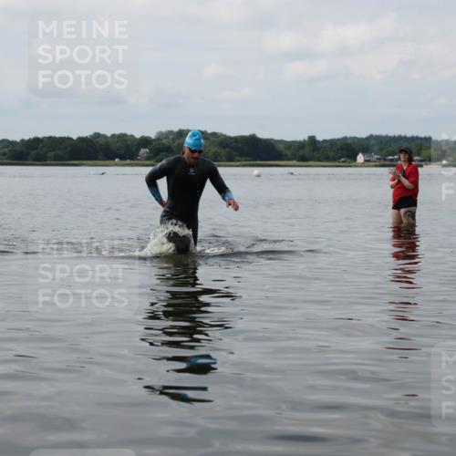 21.06.2026 - Viking Triathlon Michael Strokosch http://msf.ph/oto/9821800 21.06.2026 10:24:22 Schwimmen 517 meine-sportfotos.de