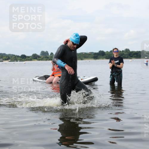 21.06.2026 - Viking Triathlon Michael Strokosch http://msf.ph/oto/9821812 21.06.2026 10:24:26 Schwimmen 517 meine-sportfotos.de