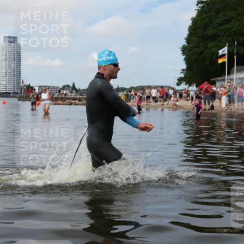 21.06.2026 - Viking Triathlon Michael Strokosch http://msf.ph/oto/9821821 21.06.2026 10:24:29 Schwimmen 517 meine-sportfotos.de