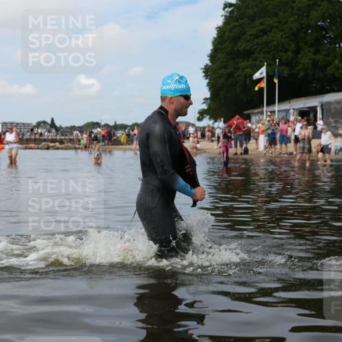 21.06.2026 - Viking Triathlon Michael Strokosch http://msf.ph/oto/9821822 21.06.2026 10:24:29 Schwimmen 517 meine-sportfotos.de