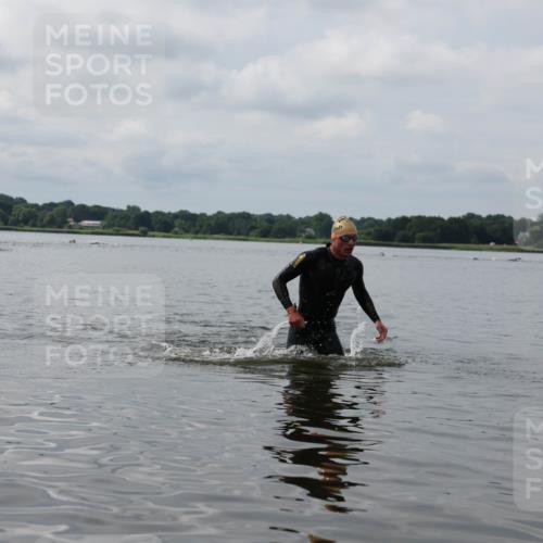 21.06.2026 - Viking Triathlon Michael Strokosch http://msf.ph/oto/9821827 21.06.2026 10:24:47 Schwimmen 9 meine-sportfotos.de