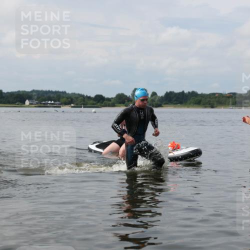 21.06.2026 - Viking Triathlon Michael Strokosch http://msf.ph/oto/9821853 21.06.2026 10:25:28 Schwimmen 1, 4, 10, 189 meine-sportfotos.de