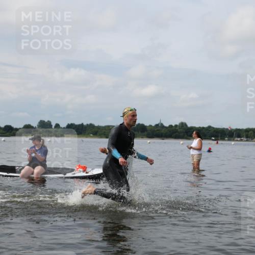 21.06.2026 - Viking Triathlon Michael Strokosch http://msf.ph/oto/9821892 21.06.2026 10:25:44 Schwimmen 4, 8, 10 meine-sportfotos.de