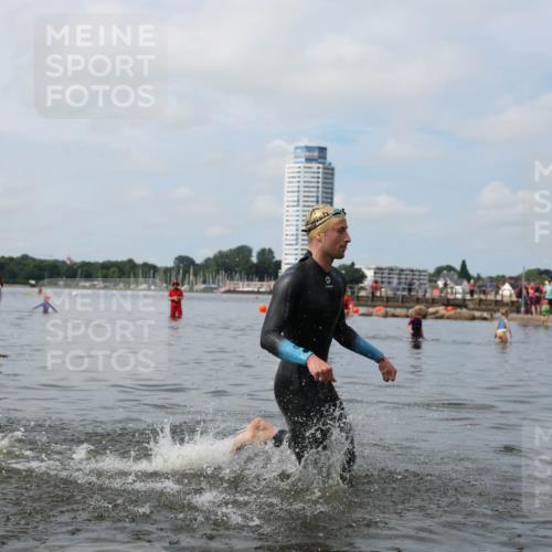 21.06.2026 - Viking Triathlon Michael Strokosch http://msf.ph/oto/9821897 21.06.2026 10:25:46 Schwimmen 8, 10 meine-sportfotos.de