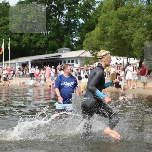 21.06.2026 - Viking Triathlon Michael Strokosch http://msf.ph/oto/9821903 21.06.2026 10:25:47 Schwimmen 8, 10 meine-sportfotos.de