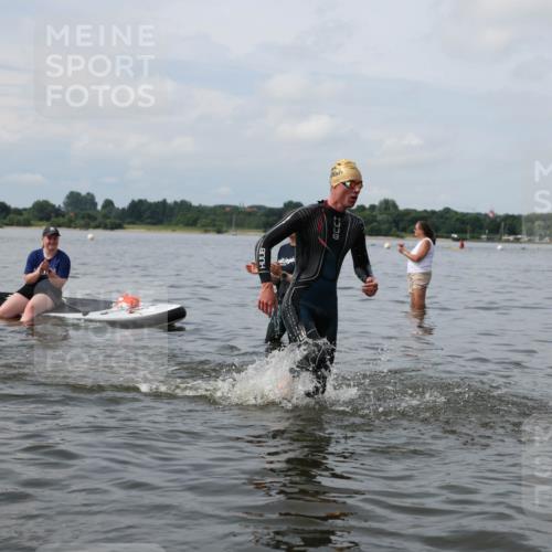 21.06.2026 - Viking Triathlon Michael Strokosch http://msf.ph/oto/9821906 21.06.2026 10:25:51 Schwimmen 8 meine-sportfotos.de