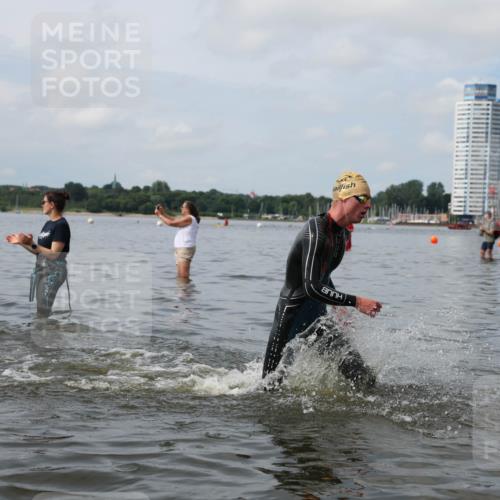 21.06.2026 - Viking Triathlon Michael Strokosch http://msf.ph/oto/9821910 21.06.2026 10:25:52 Schwimmen 8 meine-sportfotos.de