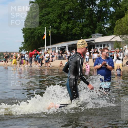 21.06.2026 - Viking Triathlon Michael Strokosch http://msf.ph/oto/9821918 21.06.2026 10:25:54 Schwimmen 8 meine-sportfotos.de