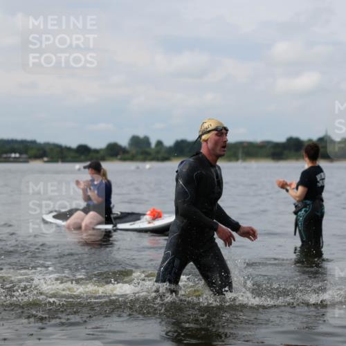 21.06.2026 - Viking Triathlon Michael Strokosch http://msf.ph/oto/9821932 21.06.2026 10:26:13 Schwimmen 2, 21, 474, 548 meine-sportfotos.de