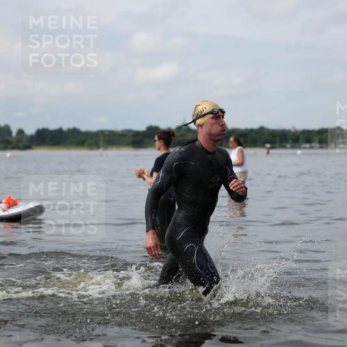 21.06.2026 - Viking Triathlon Michael Strokosch http://msf.ph/oto/9821935 21.06.2026 10:26:14 Schwimmen 2, 21, 474, 548 meine-sportfotos.de