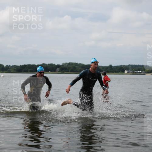 21.06.2026 - Viking Triathlon Michael Strokosch http://msf.ph/oto/9821947 21.06.2026 10:26:24 Schwimmen 21, 474, 548 meine-sportfotos.de