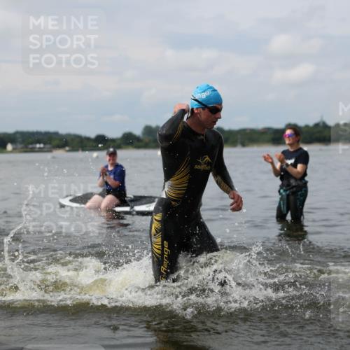 21.06.2026 - Viking Triathlon Michael Strokosch http://msf.ph/oto/9821958 21.06.2026 10:26:27 Schwimmen 21, 474, 548 meine-sportfotos.de