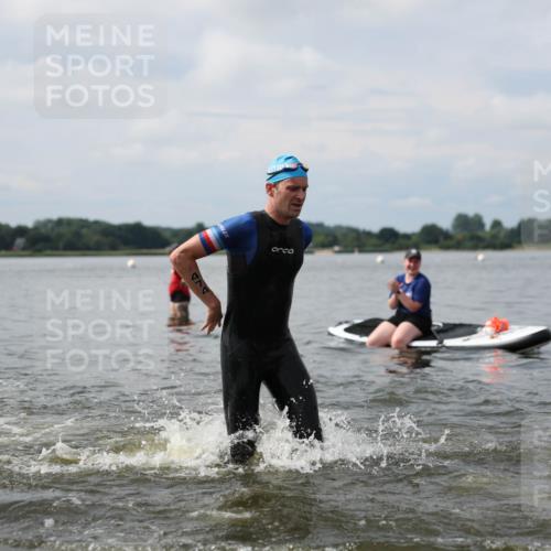 21.06.2026 - Viking Triathlon Michael Strokosch http://msf.ph/oto/9821962 21.06.2026 10:26:28 Schwimmen 21, 474, 548 meine-sportfotos.de