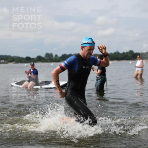 21.06.2026 - Viking Triathlon Michael Strokosch http://msf.ph/oto/9821966 21.06.2026 10:26:29 Schwimmen 21, 334, 474, 548 meine-sportfotos.de