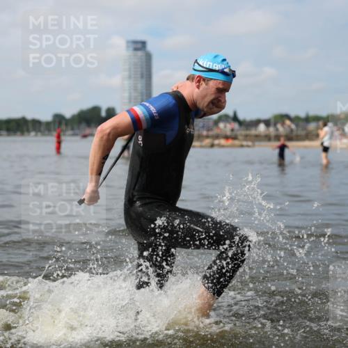 21.06.2026 - Viking Triathlon Michael Strokosch http://msf.ph/oto/9821971 21.06.2026 10:26:31 Schwimmen 21, 334, 453, 474, 548 meine-sportfotos.de