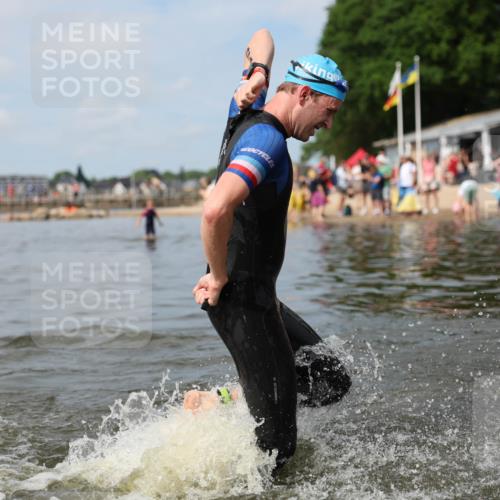 21.06.2026 - Viking Triathlon Michael Strokosch http://msf.ph/oto/9821973 21.06.2026 10:26:31 Schwimmen 21, 334, 453, 474, 548 meine-sportfotos.de