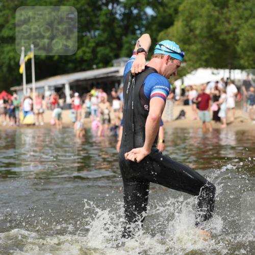 21.06.2026 - Viking Triathlon Michael Strokosch http://msf.ph/oto/9821976 21.06.2026 10:26:32 Schwimmen 334, 453, 474, 548 meine-sportfotos.de