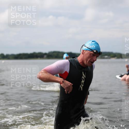 21.06.2026 - Viking Triathlon Michael Strokosch http://msf.ph/oto/9821982 21.06.2026 10:26:46 Schwimmen 25, 176, 334, 426, 453, 547 meine-sportfotos.de