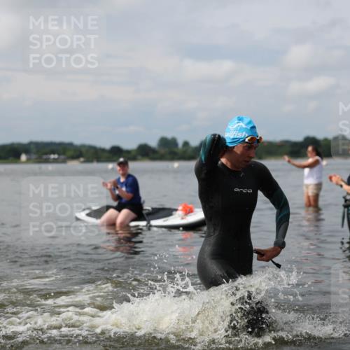 21.06.2026 - Viking Triathlon Michael Strokosch http://msf.ph/oto/9821989 21.06.2026 10:26:49 Schwimmen 7, 25, 176, 334, 426, 453, 547, 575 meine-sportfotos.de