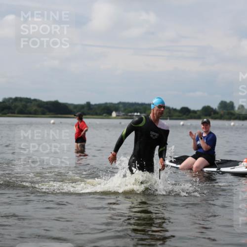 21.06.2026 - Viking Triathlon Michael Strokosch http://msf.ph/oto/9822003 21.06.2026 10:26:55 Schwimmen 7, 25, 176, 426, 453, 547, 575 meine-sportfotos.de
