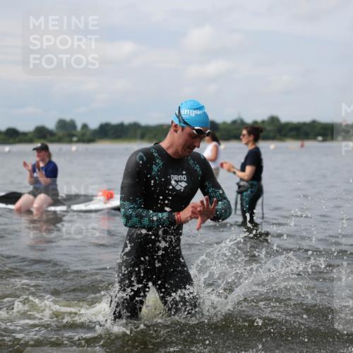 21.06.2026 - Viking Triathlon Michael Strokosch http://msf.ph/oto/9822017 21.06.2026 10:26:59 Schwimmen 7, 25, 176, 426, 547, 575 meine-sportfotos.de