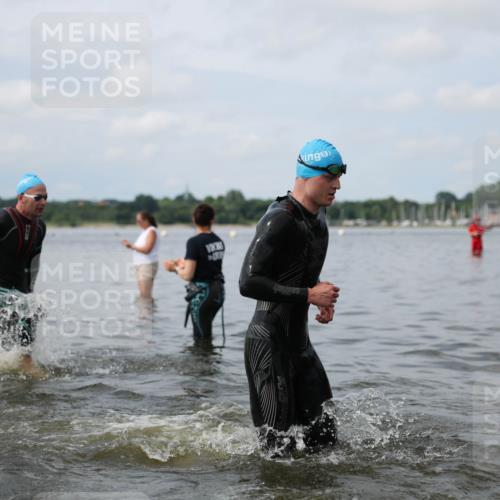 21.06.2026 - Viking Triathlon Michael Strokosch http://msf.ph/oto/9822026 21.06.2026 10:27:02 Schwimmen 7, 25, 176, 426, 547, 575 meine-sportfotos.de