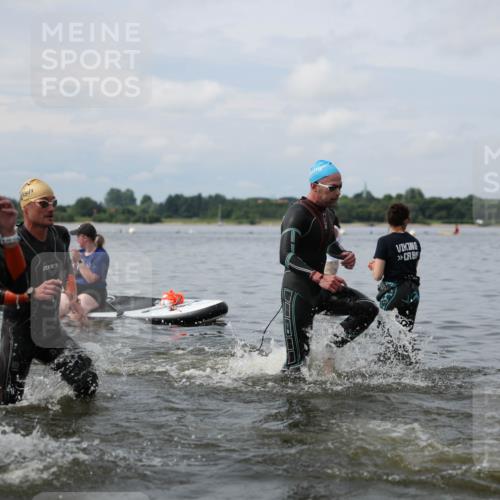 21.06.2026 - Viking Triathlon Michael Strokosch http://msf.ph/oto/9822027 21.06.2026 10:27:03 Schwimmen 7, 25, 176, 426, 547, 575 meine-sportfotos.de